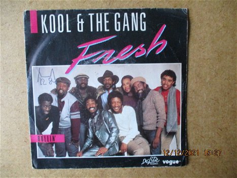 a4371 kool and the gang - fresh - 0