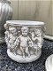 Prachtige zware bloempot-vaas uit vol steen met engelen - 2 - Thumbnail