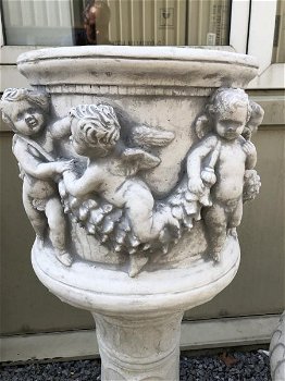 Prachtige zware bloempot-vaas uit vol steen met engelen - 3