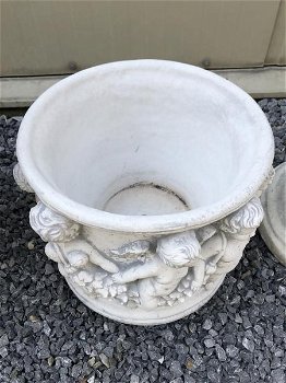 Prachtige zware bloempot-vaas uit vol steen met engelen - 5