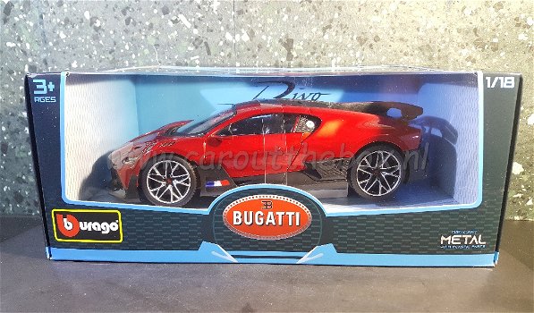Bugatti Divo rood 1:18 Bburago - 3