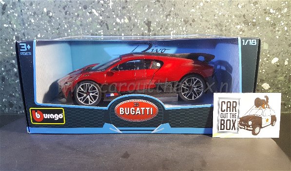 Bugatti Divo rood 1:18 Bburago - 4