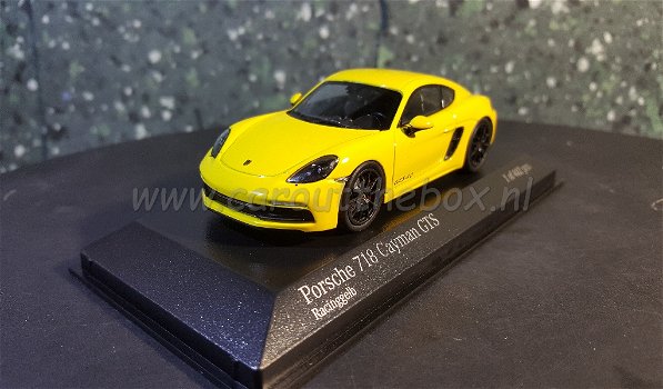 Porsche 718 Cayman GTS geel 1:43 Minichamps - 1