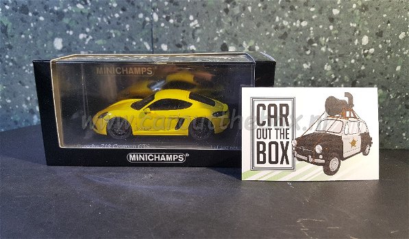 Porsche 718 Cayman GTS geel 1:43 Minichamps - 4