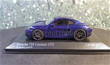 Porsche 718 Cayman GTS blauw 1:43 Minichamps