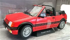 1:18 Solido 1989 Peugeot 205 CTI Cabriolet rood