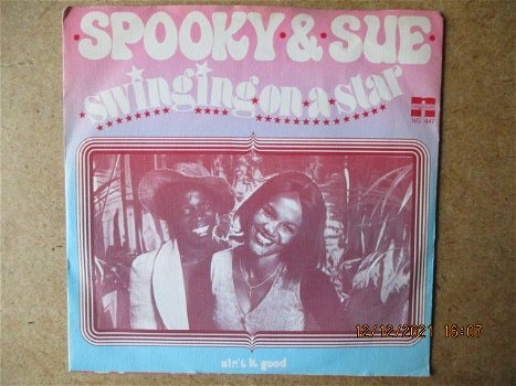 a4554 spooky and sue - swinging on a star - 0