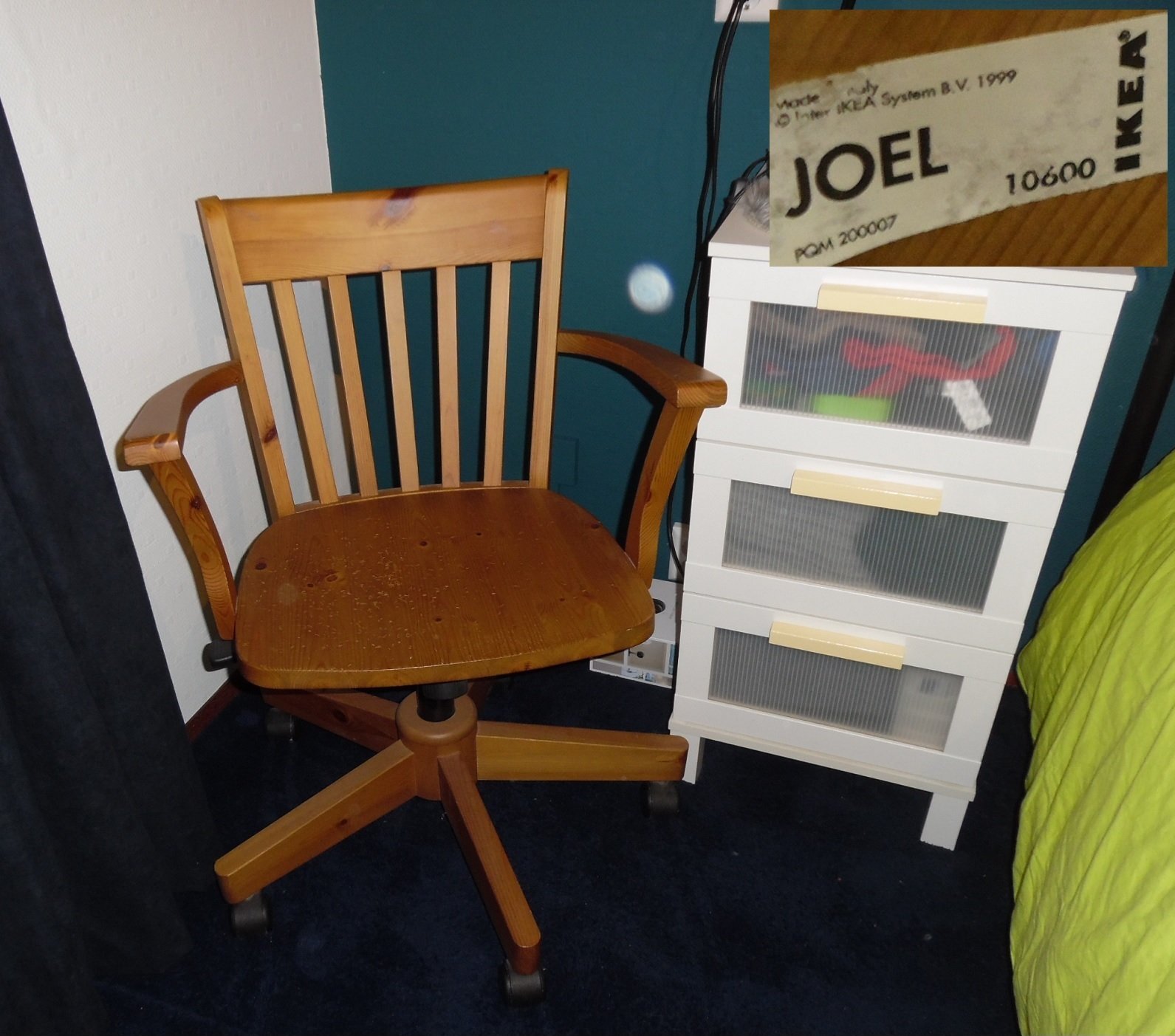 Te koop verstelbare houten bureaustoel van Ikea (type: Joel) - Afbeelding 3