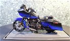 Harley Davidson 2018 CVO Road Glide blauw 1:18 Maisto - 0 - Thumbnail