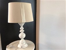 Brocante houten lamp met kap