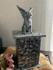 Bulldog beeld met vleugels in brons of zilver op urn als set - 4 - Thumbnail