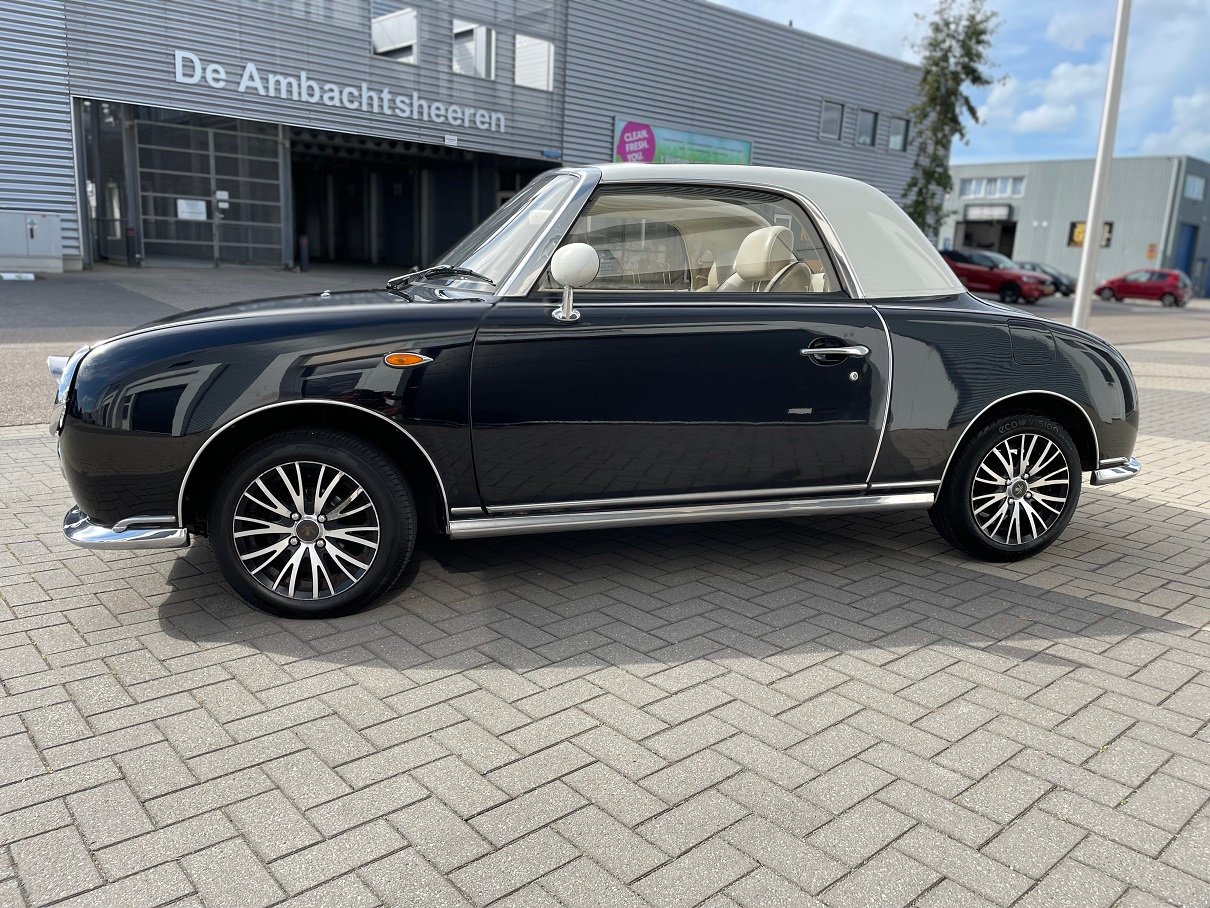 Hele leuke Nissan Figaro in zwart Metallic - Afbeelding 3
