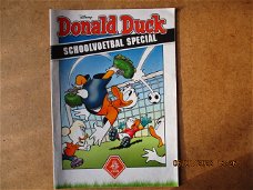 adv5395 donald duck schoolvoetbal special