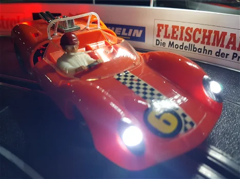 ORANJE NR 6 FLEISCHMANN FORD LOTUS 40 MET LED VERLICHTING! - 2