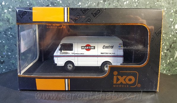 Volkswagen LT28 SWB MARTINI 1/43 Ixo V579 - 3