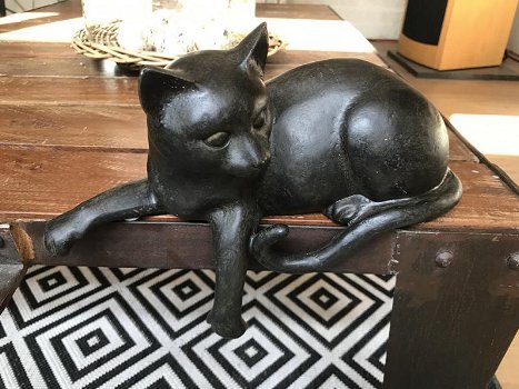 1 sculptuur kat uit Polystein - 5