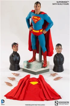 Sideshow Superman sixth scale figure 100088 - 5