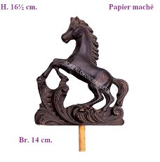 = Klok paardje = Papier maché =44611