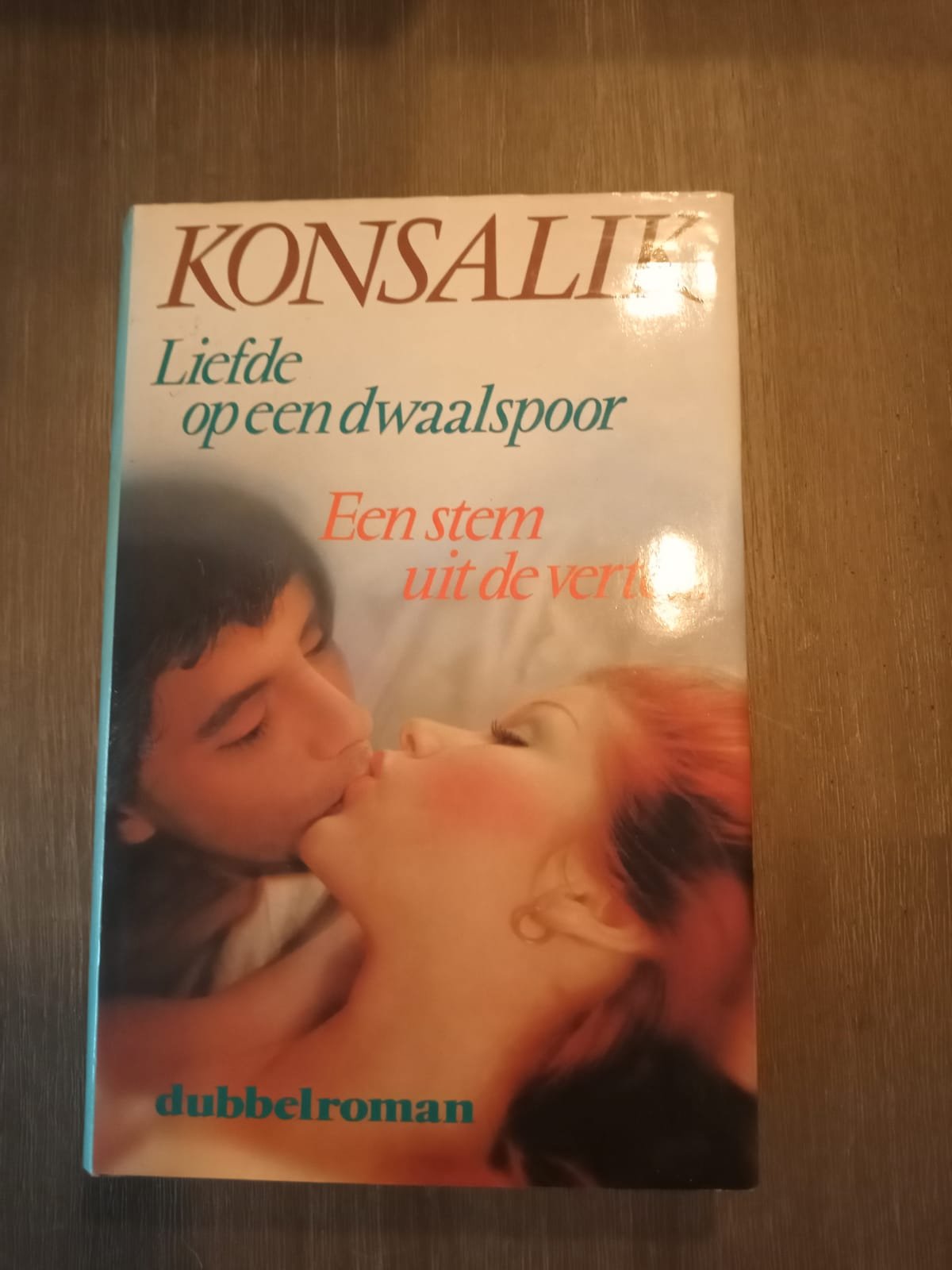 Konsalik - Liefde op een dwaalspoor (dubbelroman) - nr. 1
