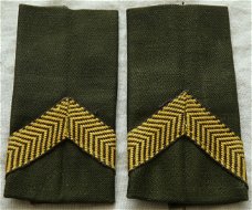 Rang Onderscheiding, Gevechtstenue, Korporaal, Koninklijke Landmacht, jaren'70/'80.(Nr.10)