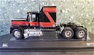 GMC General 1980 zwart/rood 1/43 Ixo V606 - 0 - Thumbnail
