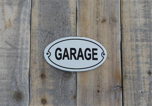 Bordje emaille , garage- v ,oor op de deur garage. - 1