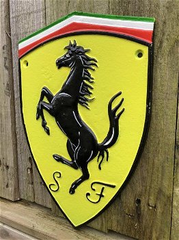 Gietijzeren Ferrari logo wandschild, embleem, garageplaat. - 2