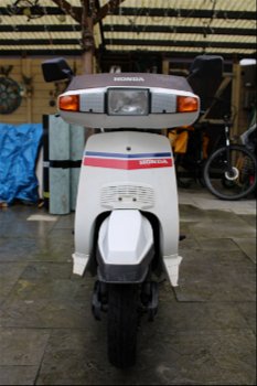 Honda Lead scooter 125cc (twee maal) - 0