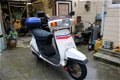 Honda Lead scooter 125cc (twee maal) - 1 - Thumbnail