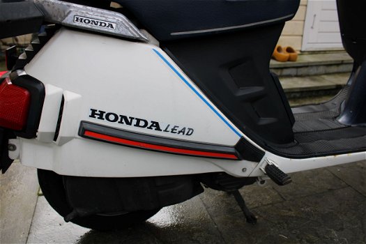 Honda Lead scooter 125cc (twee maal) - 6