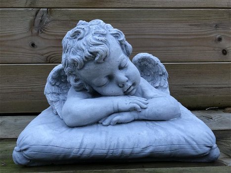 Engel op kussen, een mooi beeld voor plechtigheid , graf - 5
