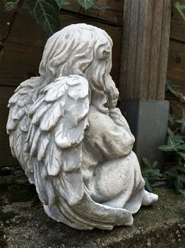 Engel zittend vol steen, mooi in detail , beeld , engel - 3