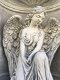 Fraai knielend engelbeeld vol steen in bidkapel vol steen. - 2 - Thumbnail