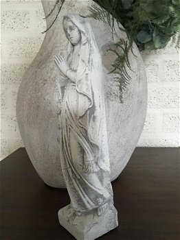 Maria beeld biddend, vol steen , graf , Accessoires - 3
