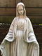 Maria beeld op sokkel, tuinbeeld massief gegoten steen - 3 - Thumbnail