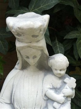 Maria met kind in de arm, vol steen, onbehandeld - 4