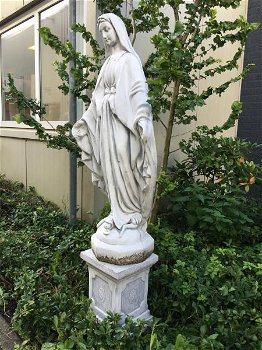 Mother Mary, groot vol stenen beeld op sokkel, tuin - 6
