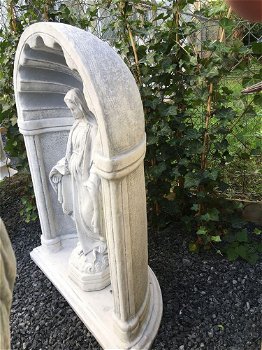 Mooi Mariabeeld vol steen-bidkapel vol steen-graf, kappel - 4