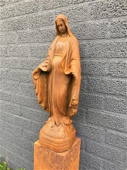 Mooi Maria beeld vol steen ,tuinbeeld ,graf ,decoratie - 1