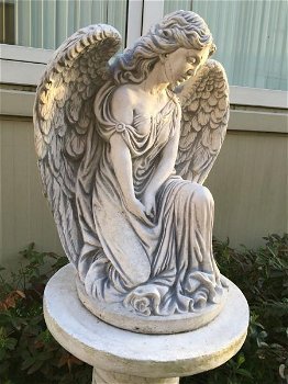 Mooie engel op zuil, vol steen,eye-catcheR,tuinbeeld - 5
