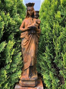 Prachtig Mariabeeld , kind,stenen beeld, oxide, tuinbeeld.
