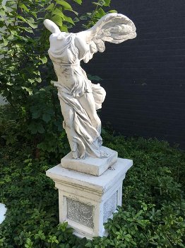 Prachtig massief Engel Nikè beeld op sokkel, engel ,tuin - 3