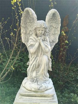 Uniek Engelbeeld, knielend ,engel ,tuinbeeld ,decoratie - 5