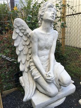 Uniek Engelbeeld, knielende grote Engel,tuin , beeld deco - 2