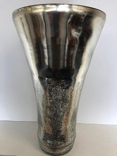 Mooie forse glazen vaas,-decohand beschilderd, zilver