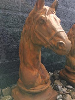 Sculptuur paardenhoofd, vol steen oxide , paard , decotuin - 2