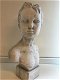 Vrouwelijk sculptuur vol steen,buste , beeld , tuin ,deco - 0 - Thumbnail