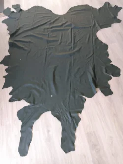 Zwarte koeienhuid 12