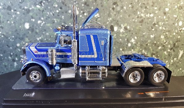 Peterbilt 359 blauw 1/43 Ixo V618 - 0