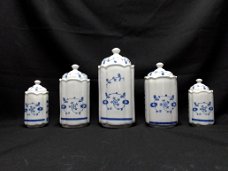 5 porcelein potten,3 maten,wit met blauw bloemmotief,zgan